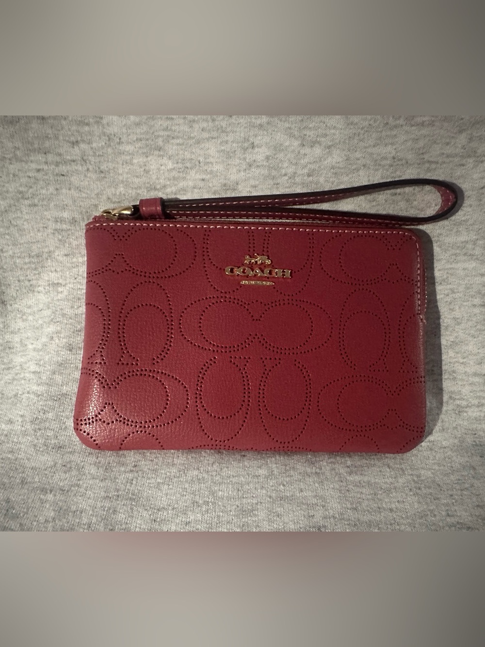 Coach Leather Wallet Corner Zip Wristlet (Red/Pink) Rouge